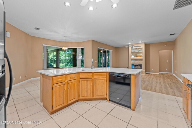 Building Photo - 7922 Timberlake Dr