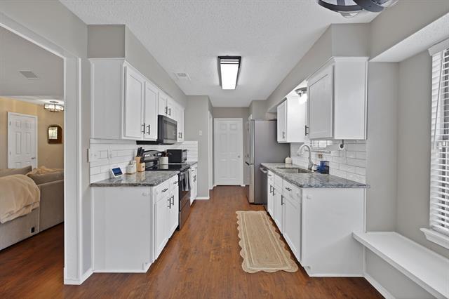 Building Photo - 6700 Aimpoint Dr