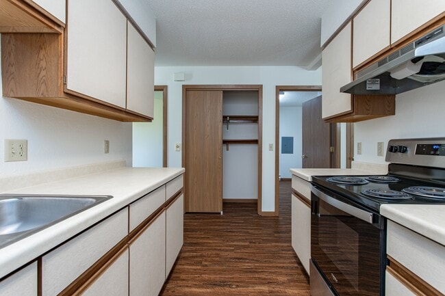 Building Photo - East Ridge Village Apartments