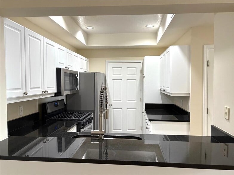 Building Photo - 3636 Habersham Rd NW