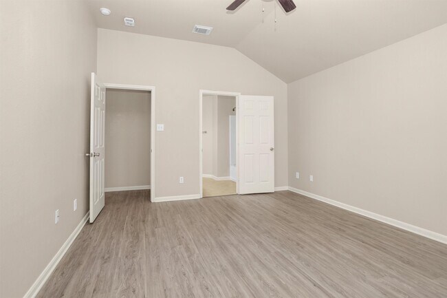 Building Photo - 13852 Running Bear Dr