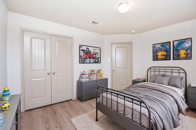 Building Photo - 2106 Harmon Crest Ct