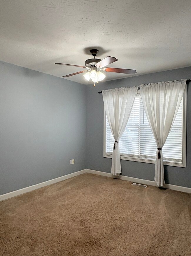 Building Photo - 567 Aries Ct