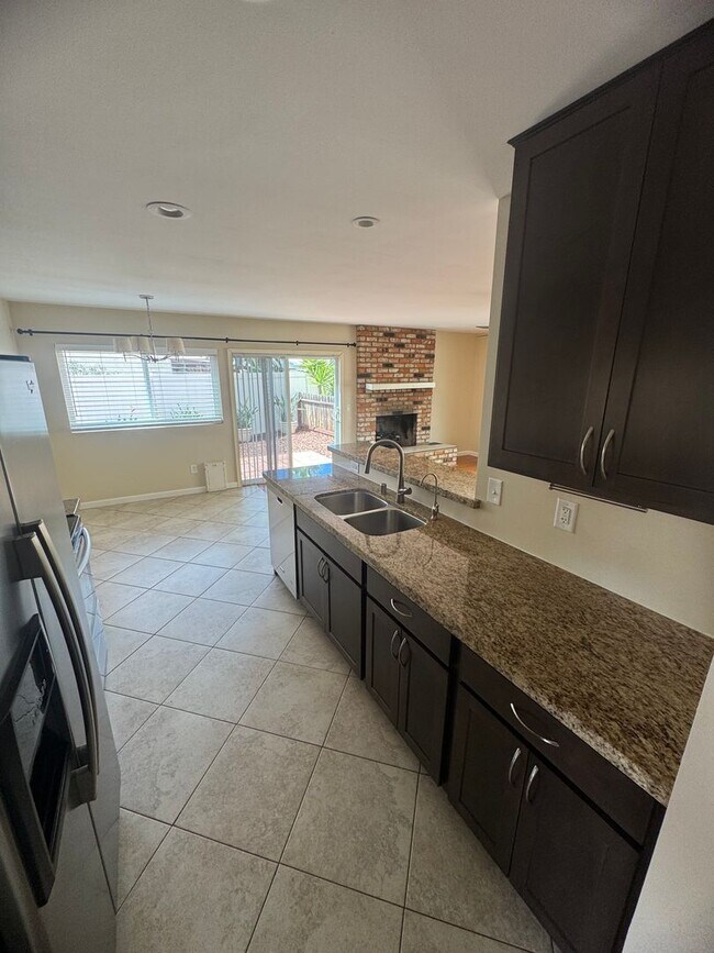 Building Photo - Beautifully Remodeled 3-Bedroom Home in Po...