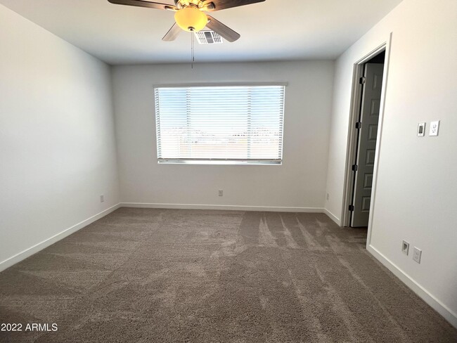Building Photo - 16943 W Las Palmaritas Dr