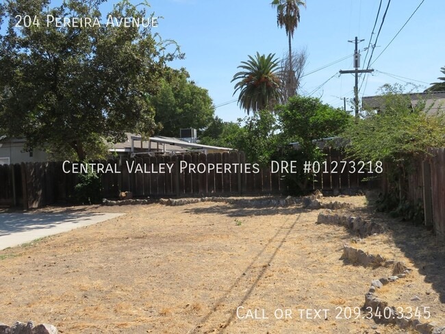 Building Photo - 204 Pereira Ave