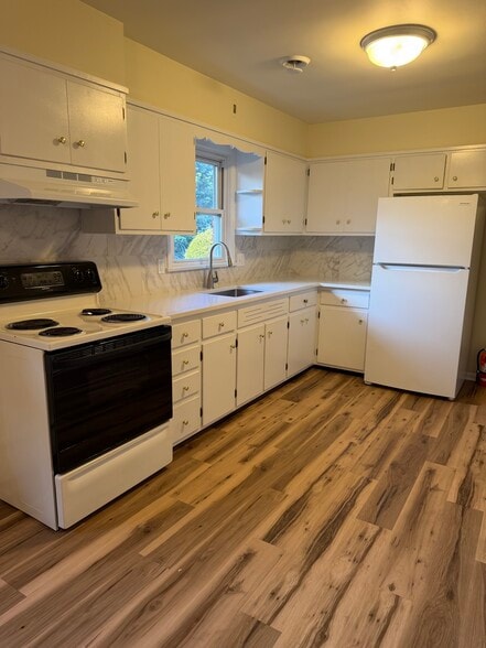 Building Photo - 625 E Queen St