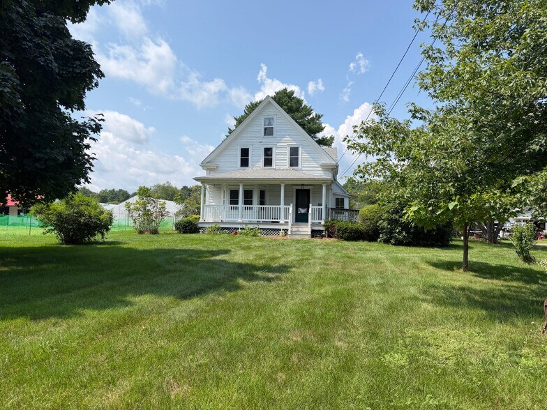 Building Photo - 74 Anawan St