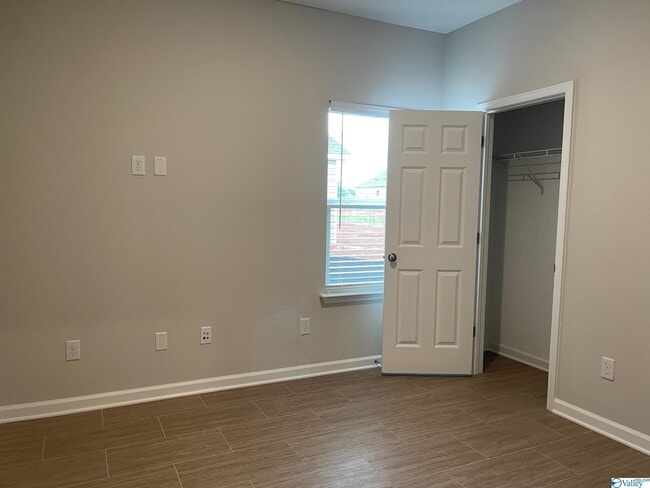 Building Photo - 16524 Demi Dr