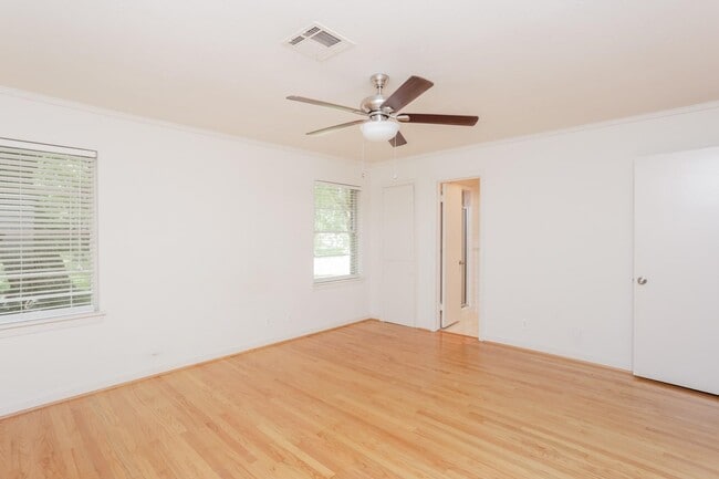 Building Photo - 9753 Tappenbeck Dr