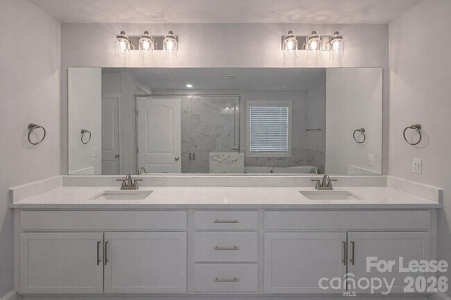 Building Photo - 1211 Ashe Mdw Dr