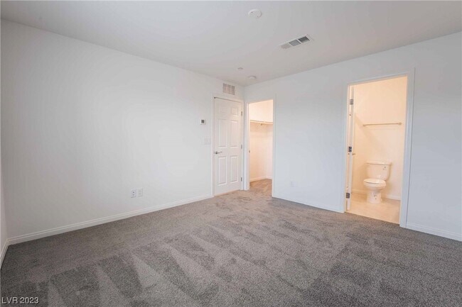 Building Photo - 623 Sedum Ave.