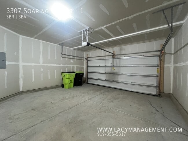 Building Photo - 3307 Soaring Elm Dr