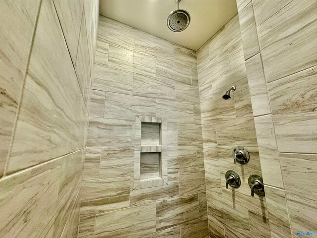 Building Photo - 314 Clift Home Pl Dr