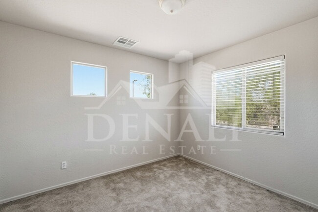 Building Photo - 21939 W Cocopah St