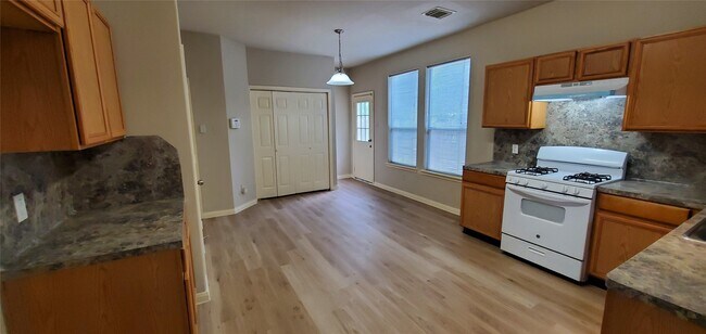 Building Photo - 16331 Woma Ct
