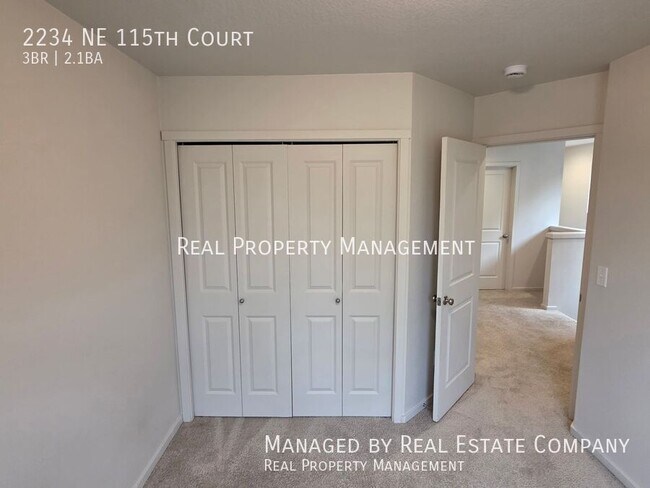 Building Photo - 2234 NE 115th Ct