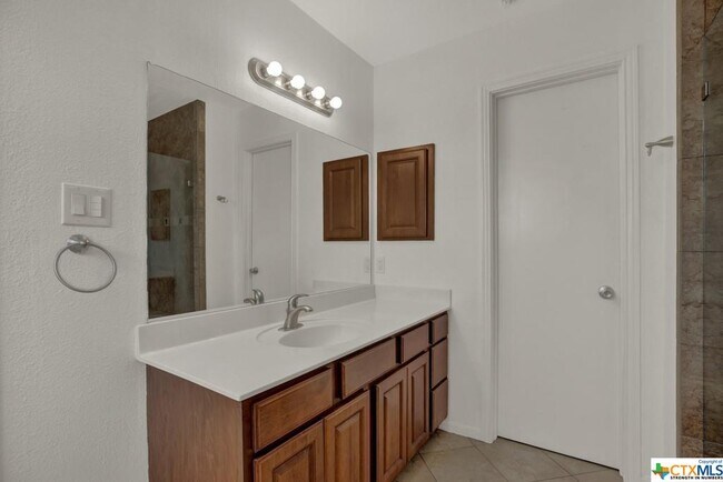 Building Photo - 650 Freiling