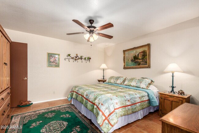 Building Photo - 6419 E Cactus Rd