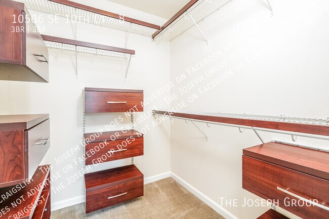 Building Photo - 10506 SE 10th Ct