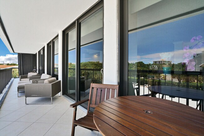 Building Photo - 4748 S Ocean Blvd