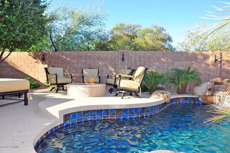 Building Photo - 3713 E Monona Dr