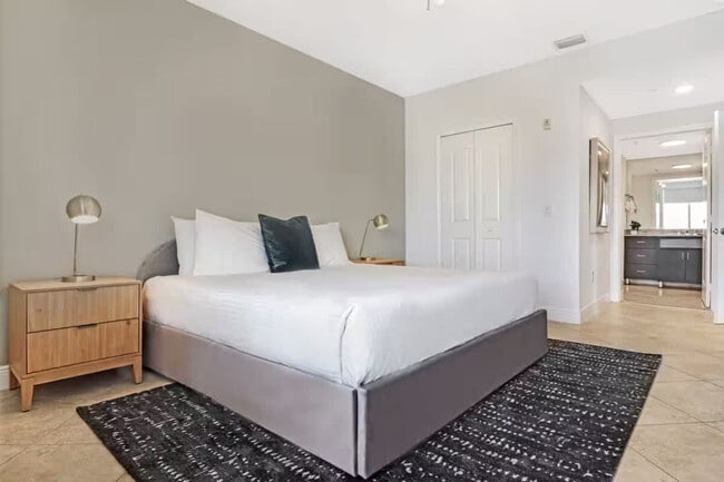 Building Photo - 225 179th Dr