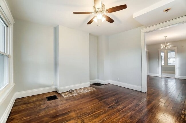 Building Photo - Great 2 Bedroom in Madisonville!