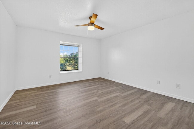 Building Photo - 2107 Hidden Grove Ln