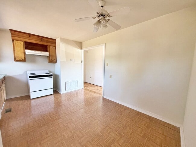 Building Photo - 3 Bedroom Brick Rancher in North Chesterfield