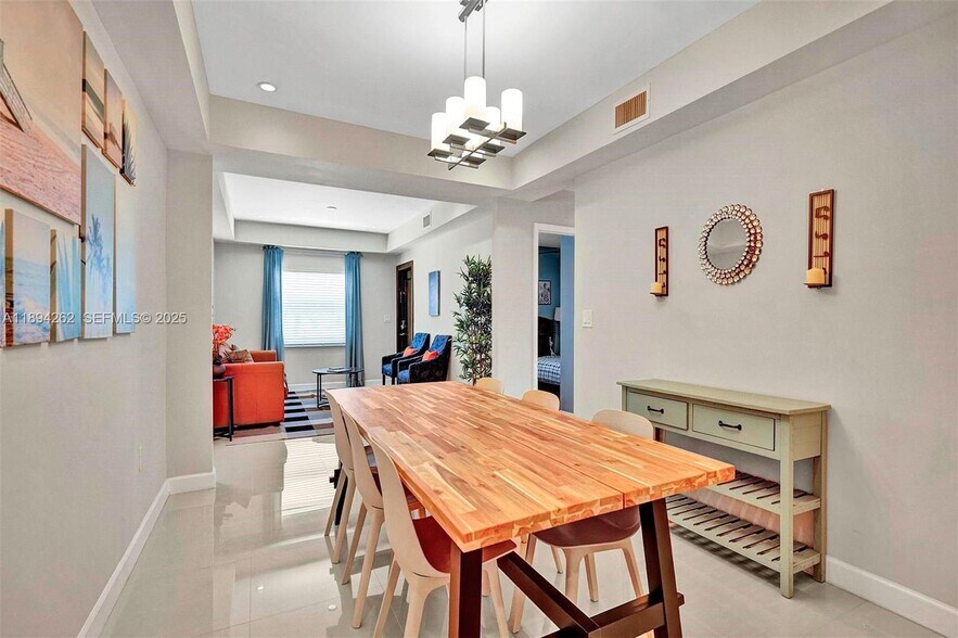 Building Photo - 1000 Matanzas Ave