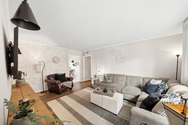 Building Photo - 4040 San Felipe St