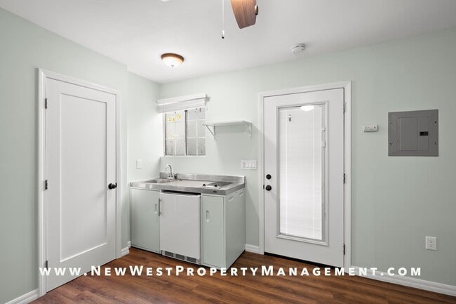 Building Photo - Charming Barrio Logan Studio - Available Now!