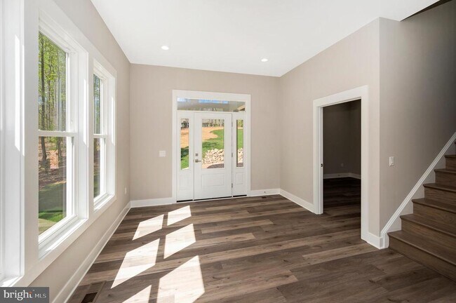 Building Photo - 44 Deep Crk Cir