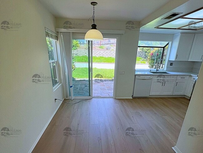 Building Photo - Two Story 3BD/2.5BA Home In Carmel Valley
