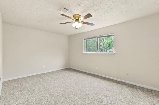 Building Photo - 3735 Pineleaf Dr
