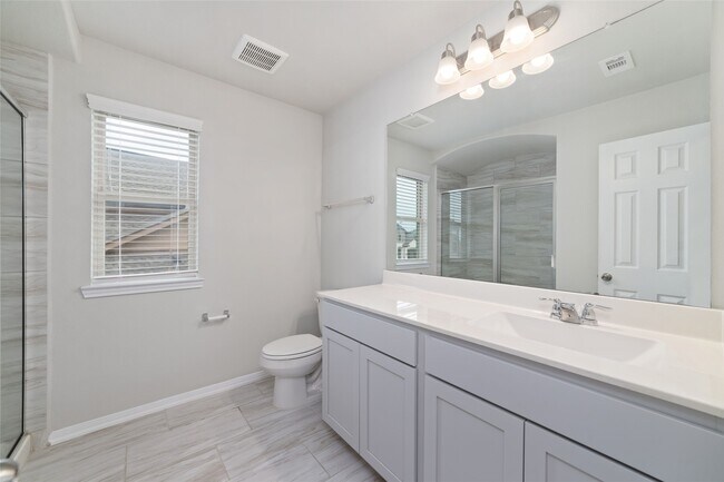 Building Photo - 18511 Grand Spanish Oak Ct