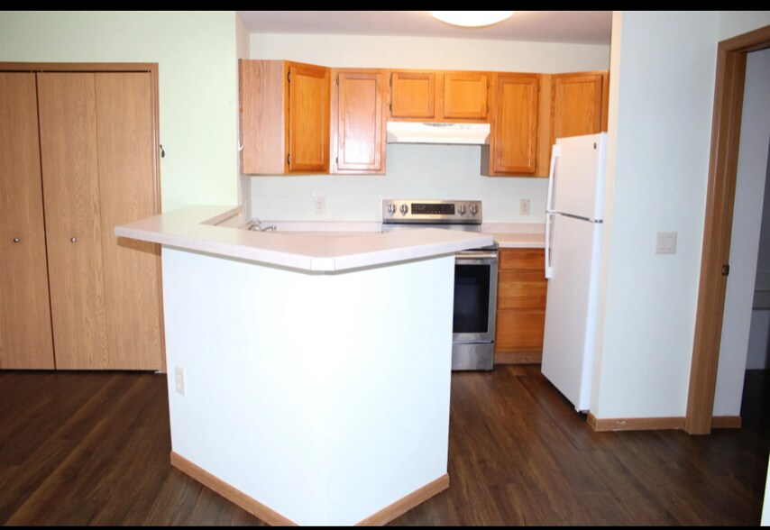 Building Photo - 33A Grand Canyon Dr