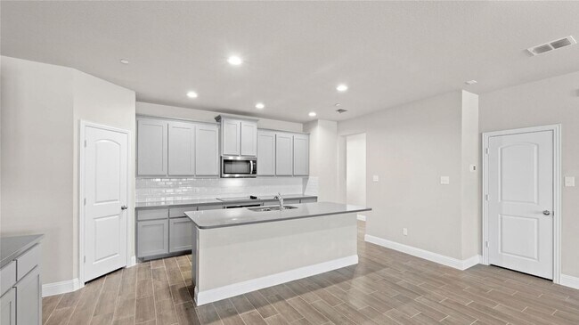 Building Photo - 5968 Bursey Rd