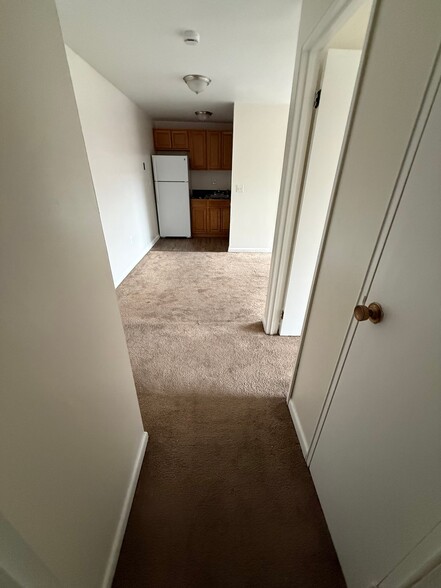 Building Photo - 16 Niles St