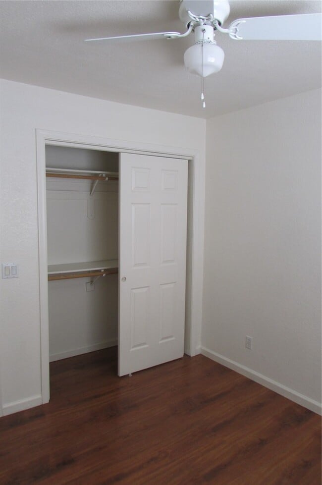 Building Photo - 432 Harbor Dr