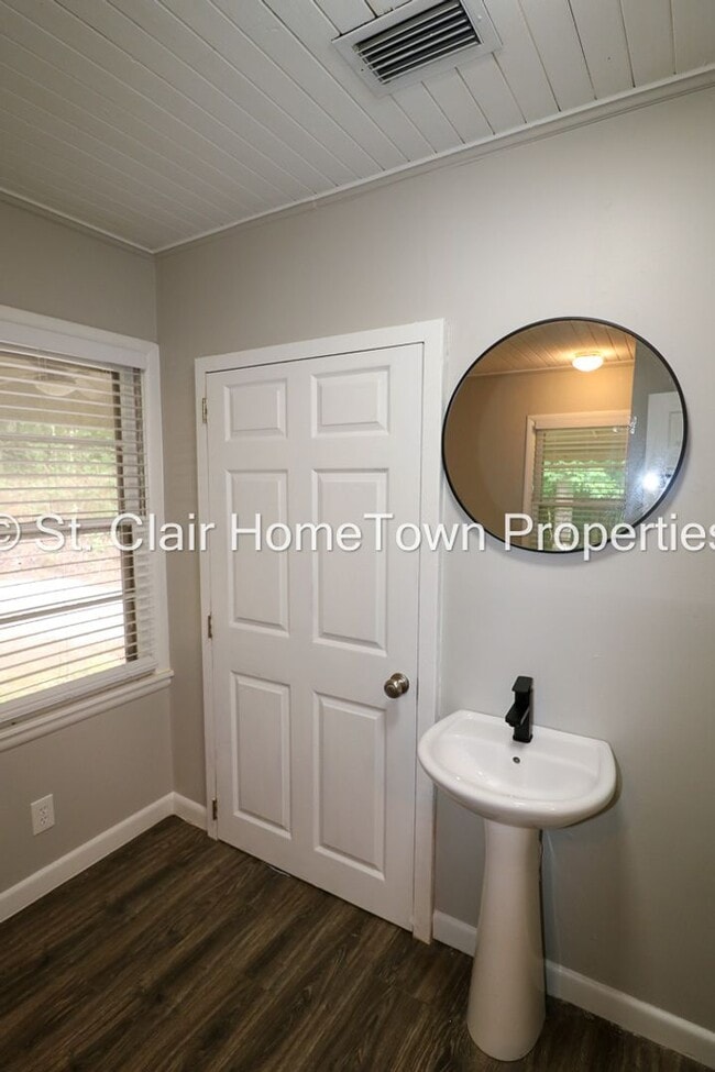 Building Photo - Pell City Rental