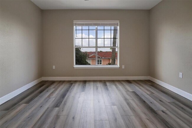 Building Photo - 5000 Culbreath Key Way