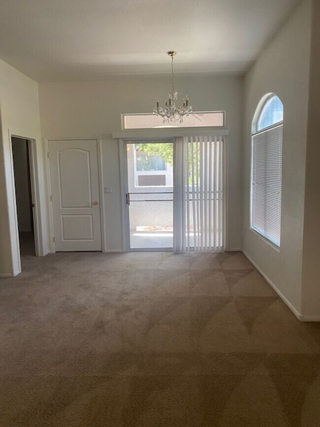 Building Photo - 700 Carnegie St