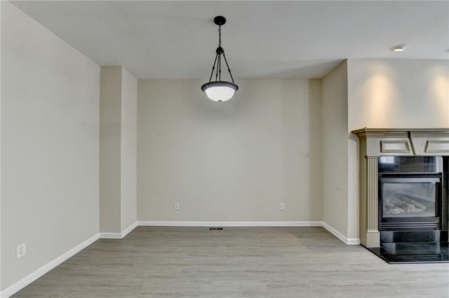 Building Photo - 4406 Village Field Place