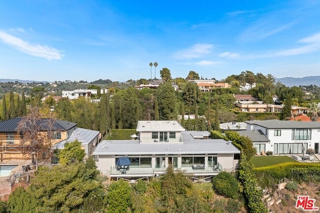 Building Photo - 2189 Summitridge Dr