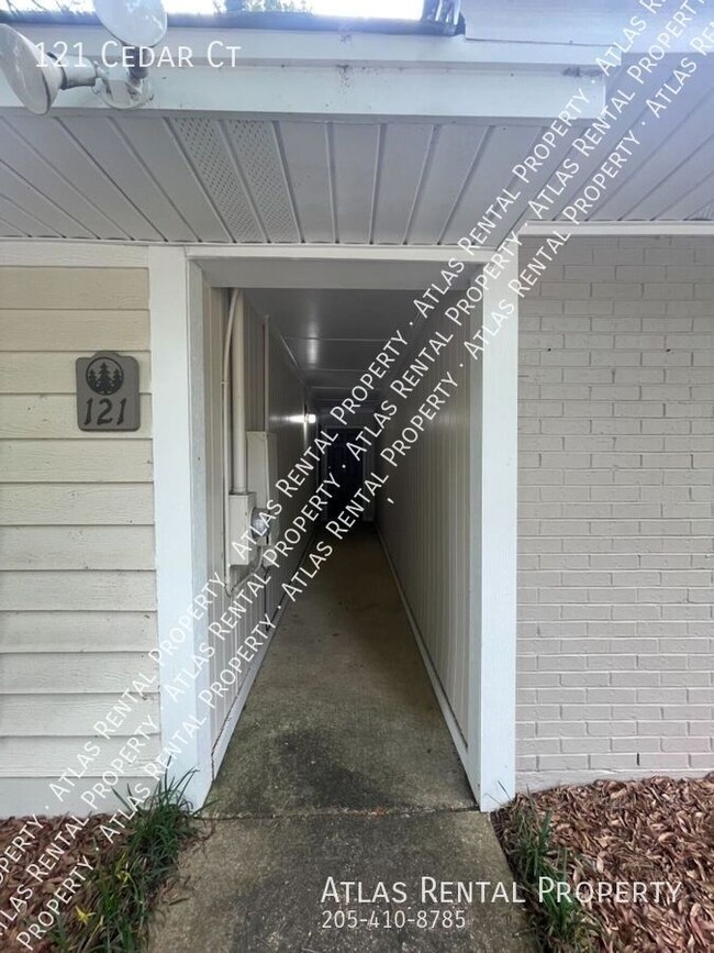 Building Photo - 121 Cedar Ct