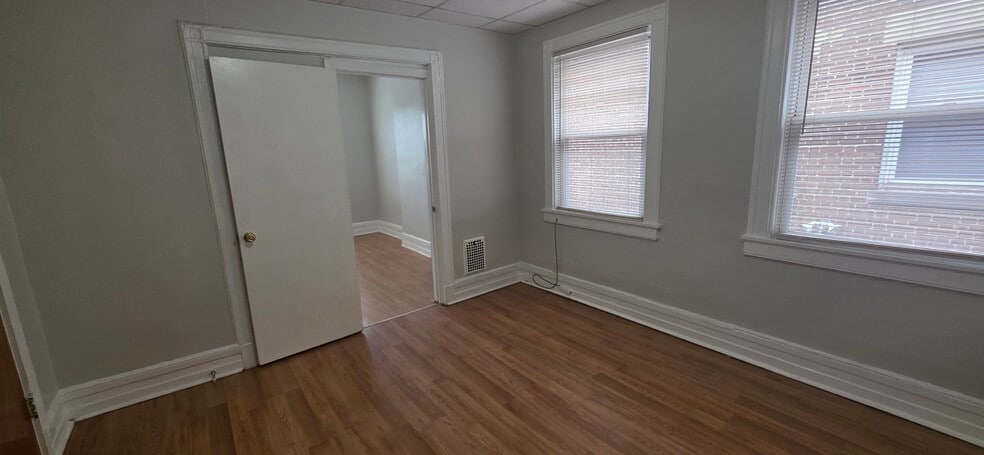 Building Photo - 382 Bond St