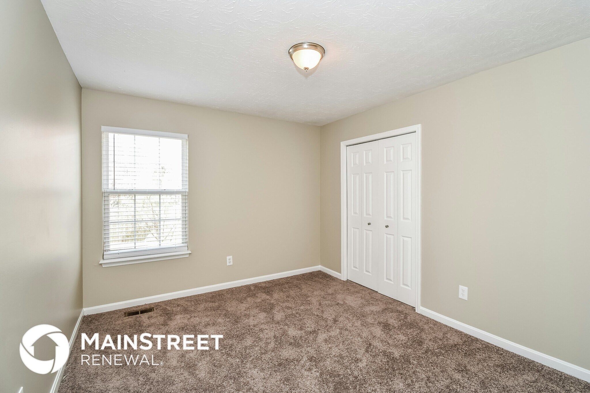 Building Photo - 10500 Whitepine View Pl