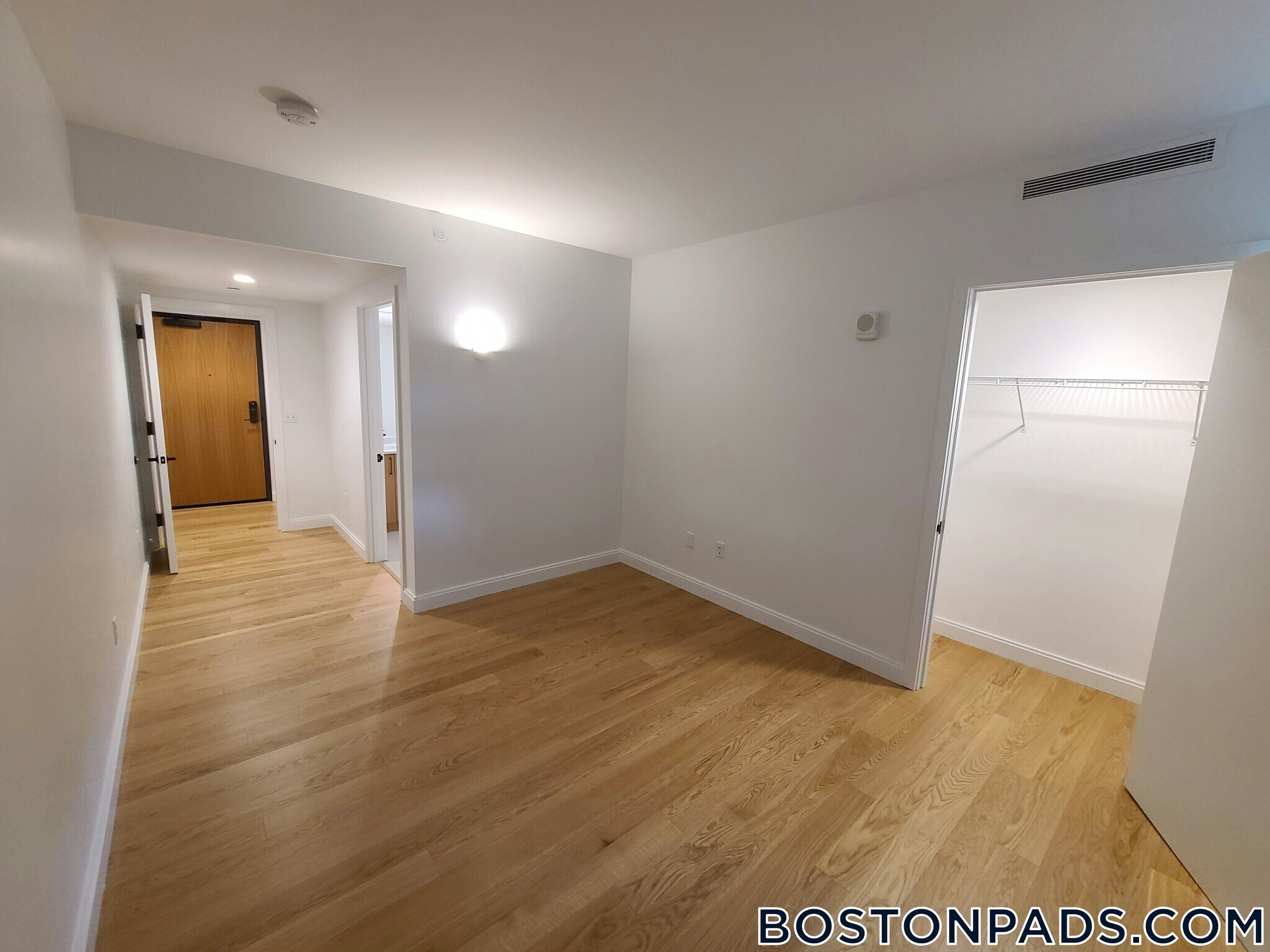 Building Photo - 83 Gardner St